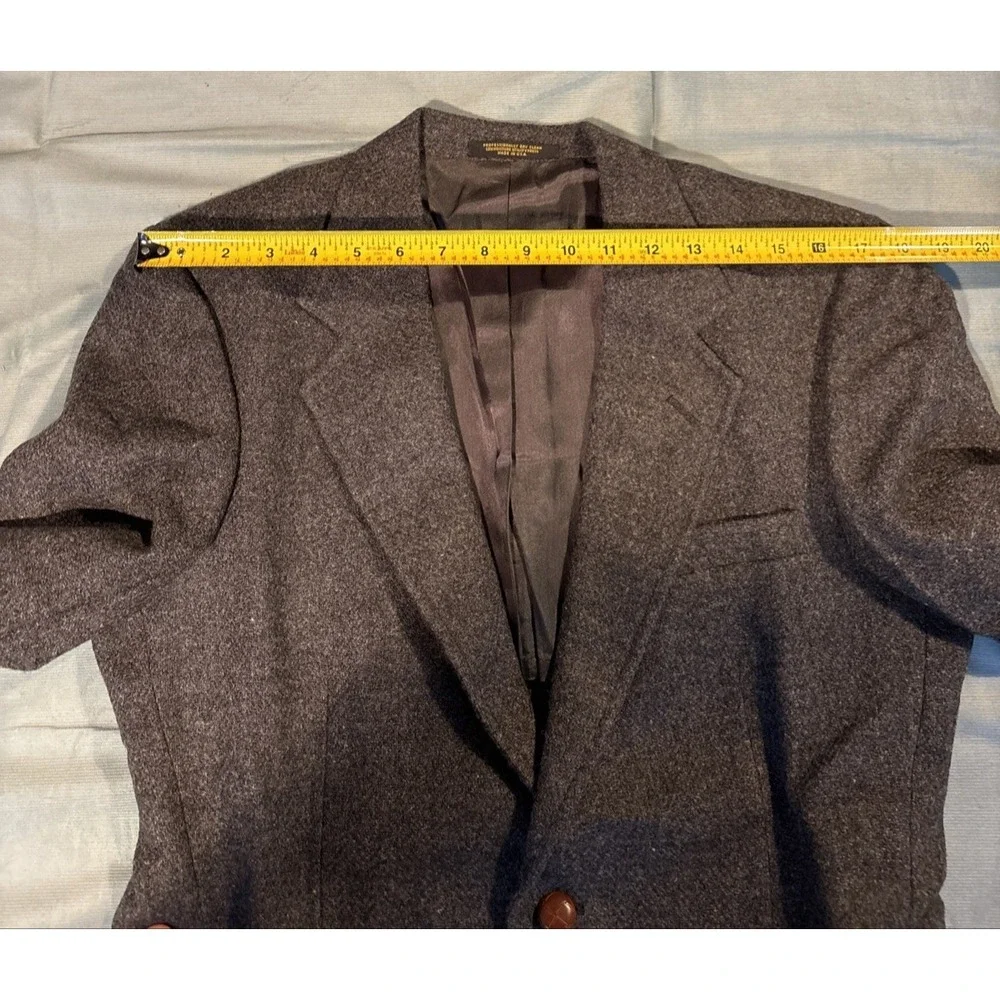 Austin Hill Mens Brown Wool Tweed Blazer Sport Coat Leather Buttons Made in USA